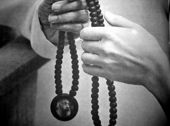 Osho-and-mala.jpg